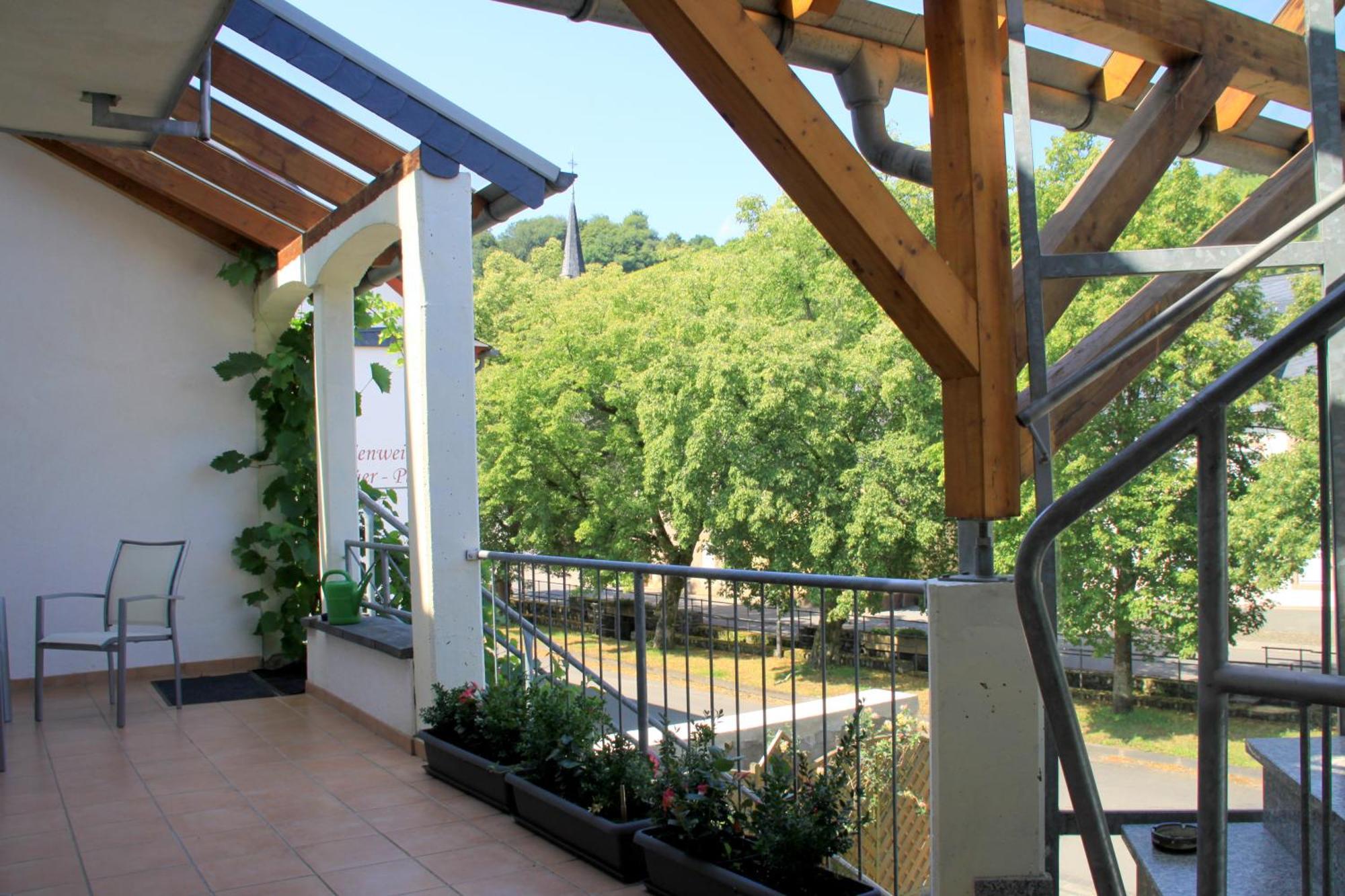 Burgen Ferienweingut & Gutsrestaurant Beckerアパートメント エクステリア 写真