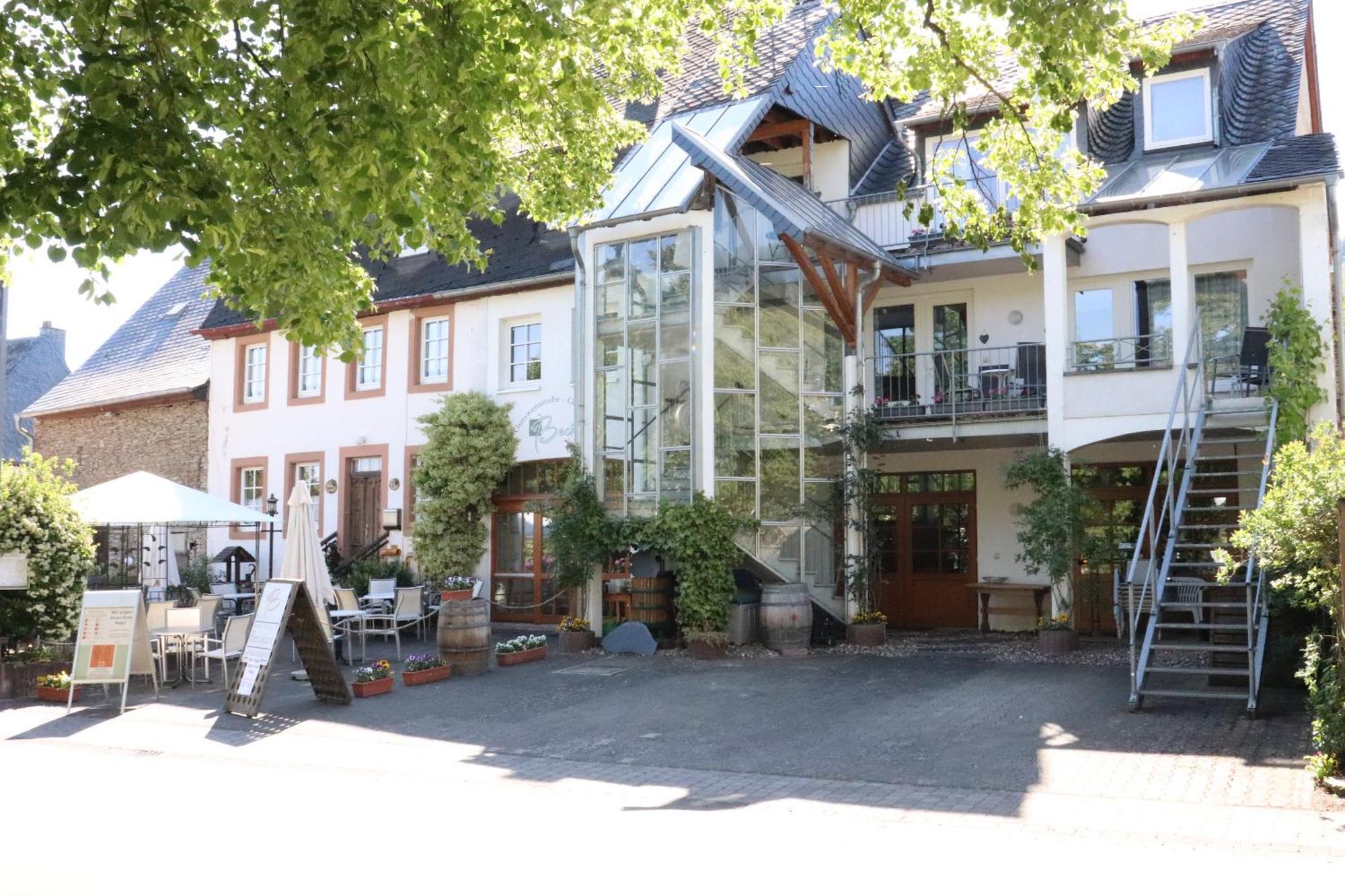 Burgen Ferienweingut & Gutsrestaurant Beckerアパートメント エクステリア 写真