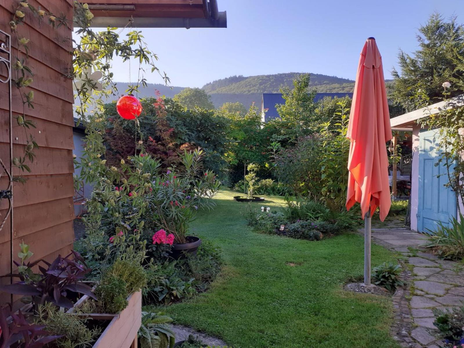 Burgen Ferienweingut & Gutsrestaurant Beckerアパートメント エクステリア 写真